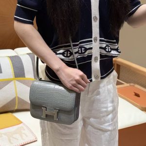 Hermes Constance 19 CM Bag Handmade In Matte Alligator Leather from Mississippi Silver Hardware 80 Gris Perle - Image 3