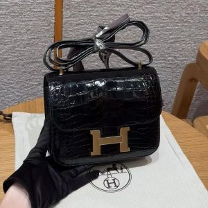 Hermes Constance 19 CM Bag Handmade In Alligator Leather from Mississippi Gold Hardware 89 Noir
