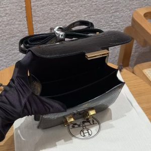 Hermes Constance 19 CM Bag Handmade In Alligator Leather from Mississippi Gold Hardware 89 Noir - Image 19