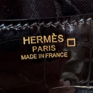Hermes Constance 19 CM Bag Handmade In Alligator Leather from Mississippi Gold Hardware 89 Noir - Image 18