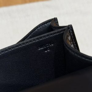 Hermes Constance 19 CM Bag Handmade In Alligator Leather from Mississippi Gold Hardware 89 Noir - Image 16