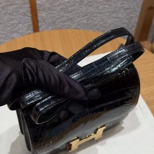 Hermes Constance 19 CM Bag Handmade In Alligator Leather from Mississippi Gold Hardware 89 Noir - Image 4