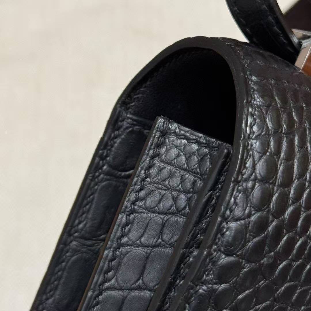 Hermes Constance 19 CM Bag Handmade In Matte America Crocodile Leather Silver Hardware 89 Noir - Image 8