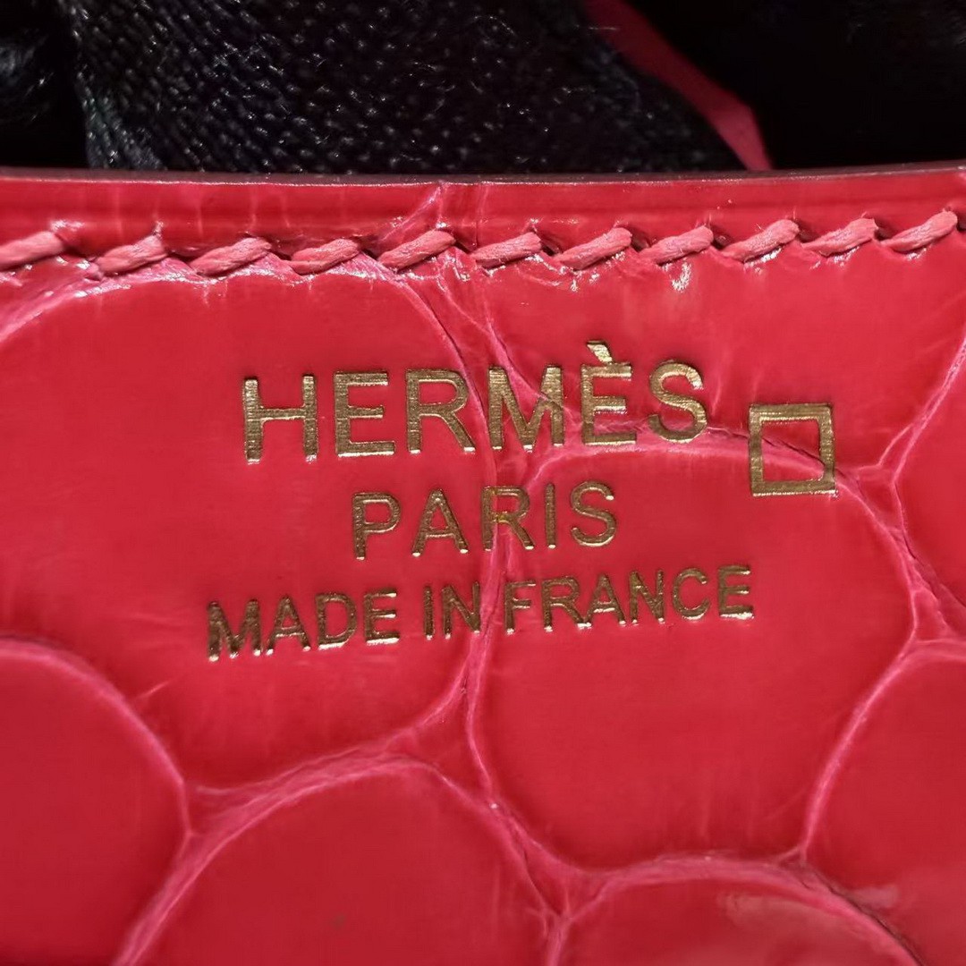 Hermes Constance 19 CM Bag Handmade In Alligator Leather from Mississippi Gold Hardware i6 Rose Extreme - Image 19