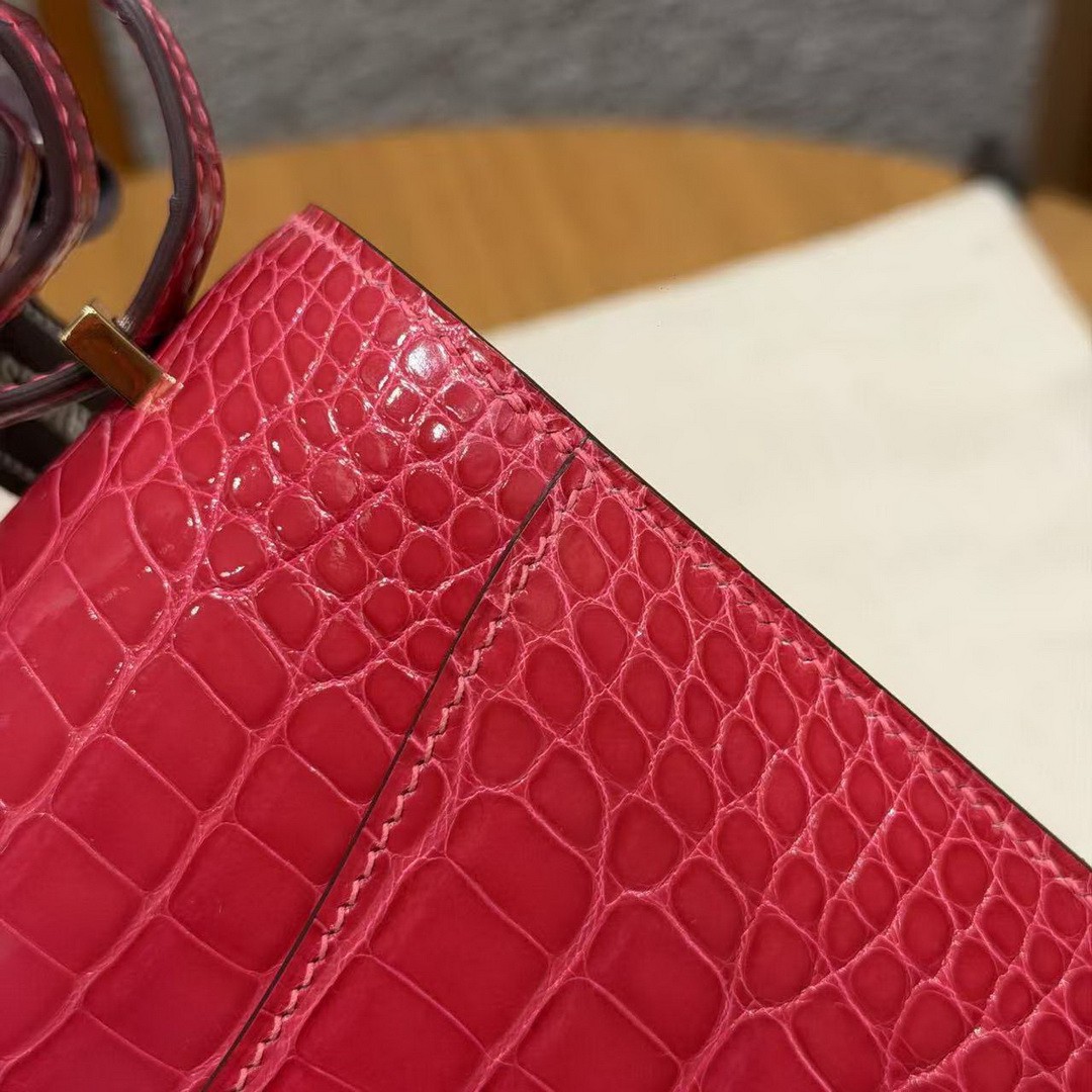 Hermes Constance 19 CM Bag Handmade In Alligator Leather from Mississippi Gold Hardware i6 Rose Extreme - Image 13