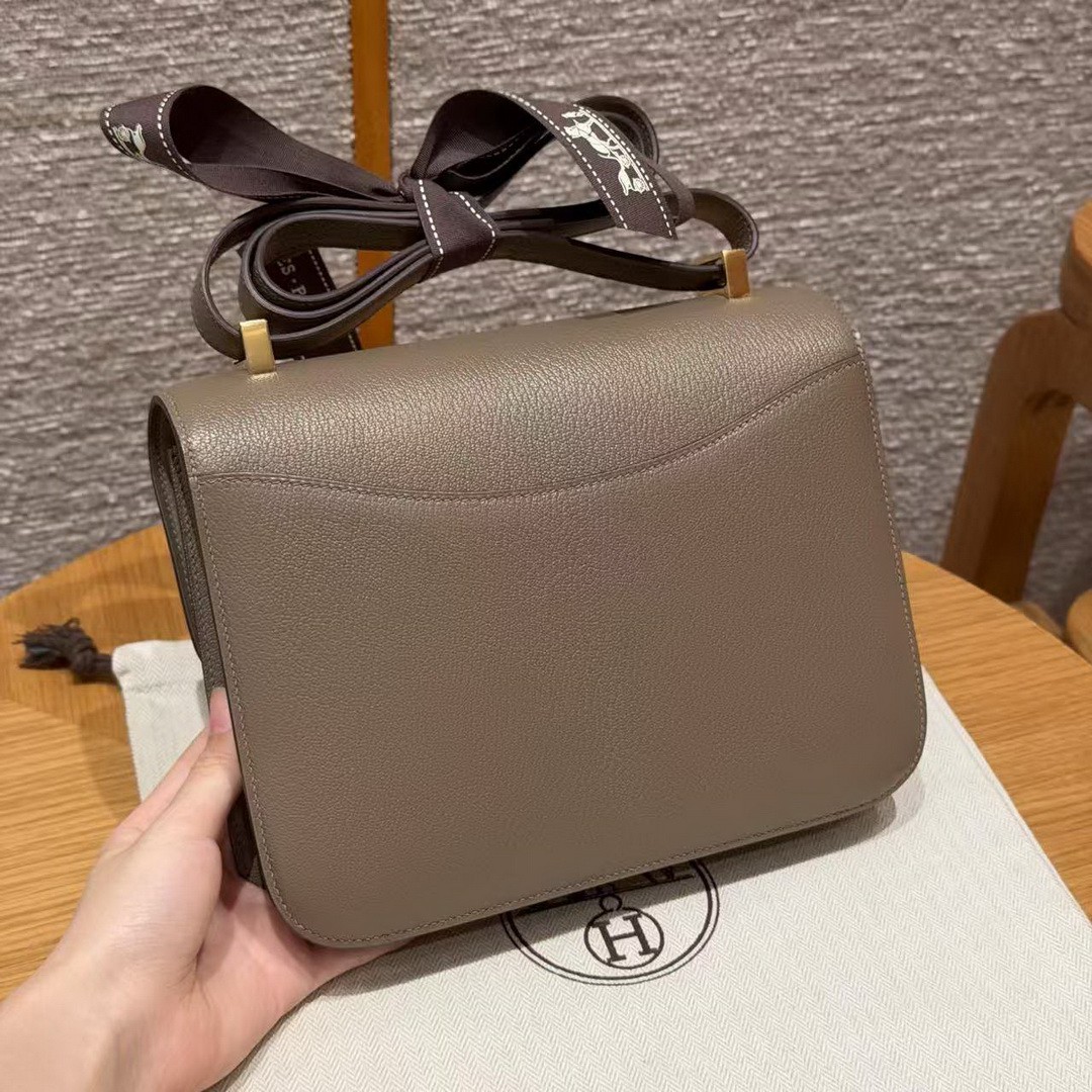 Hermes Constance 24 CM Bag Handmade In Chèvre Calfskin Leather Gold Hardware 18 Etoupe - Image 2