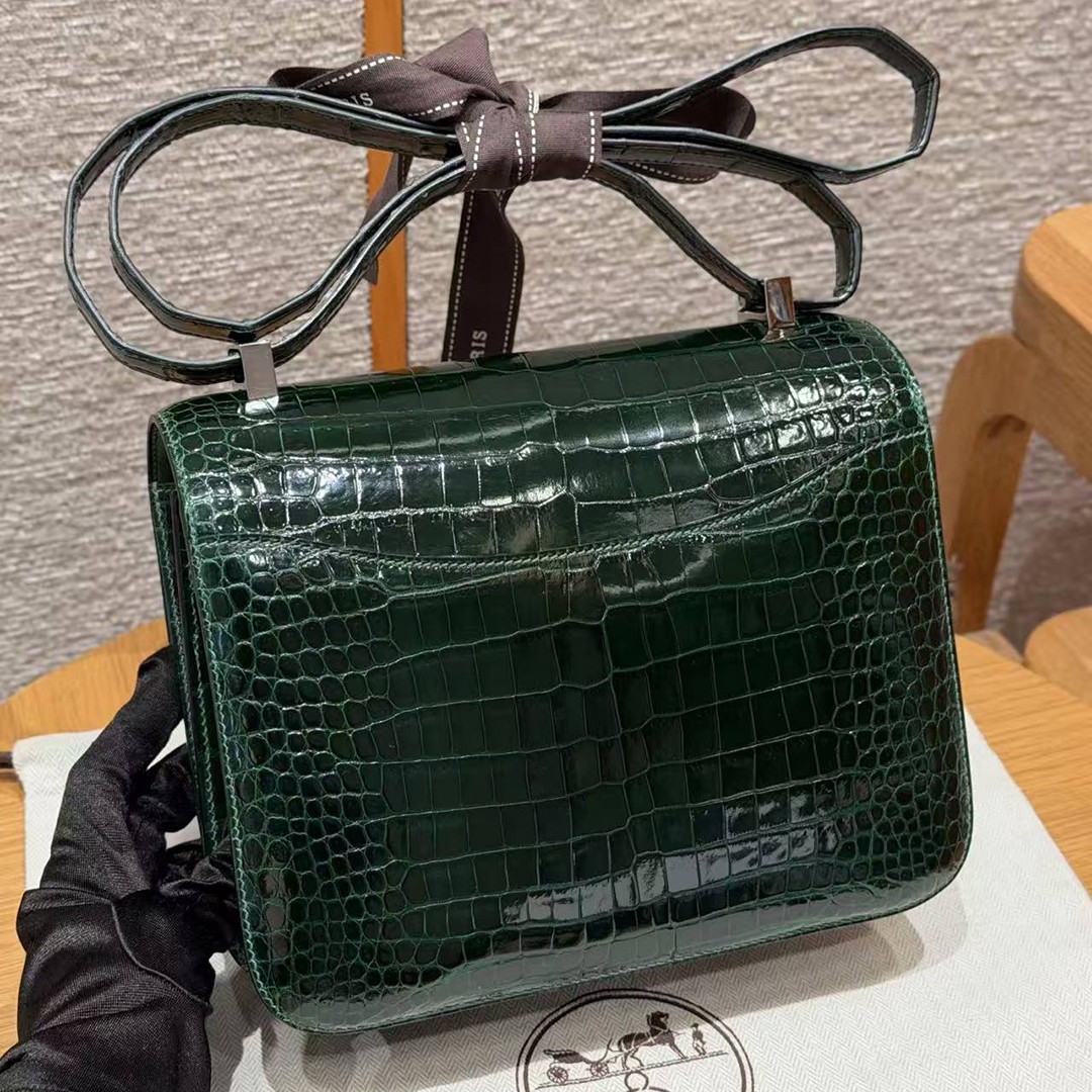 Hermes Constance 24 CM Bag Handmade In Porosus Crocodile Leather Silver Hardware 67 Vert Fonce - Image 2