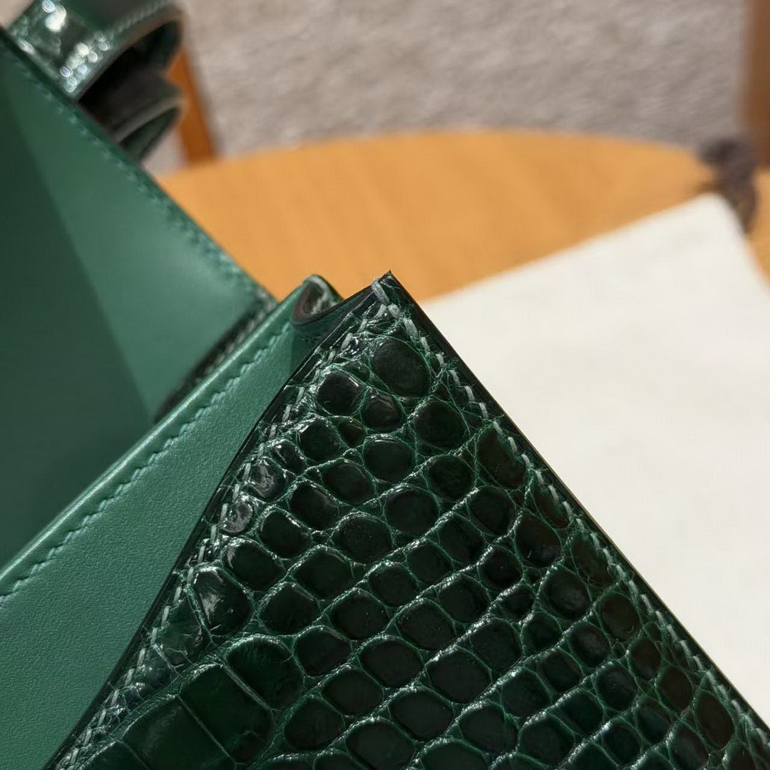 Hermes Constance 24 CM Bag Handmade In Porosus Crocodile Leather Silver Hardware 67 Vert Fonce - Image 4