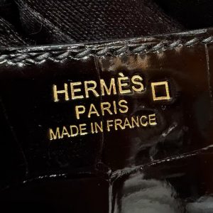 Hermes Constance 24 CM Bag Handmade In Alligator Leather from Mississippi Gold Hardware 89 Noir - Image 13