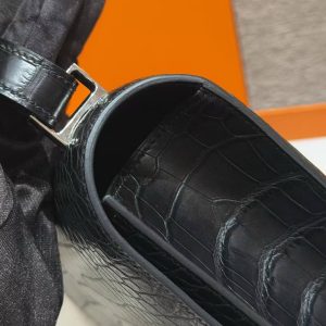 Hermes Constance 24 CM Bag Handmade In Alligator Leather from Mississippi Silver Hardware 89 Noir - Image 5