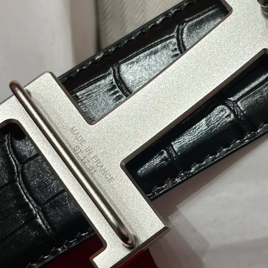 Constance Belt Buckle & Mississippiensis Alligator Leather Strap 38 mm Permabrass Buckle Silver Noir - Image 2