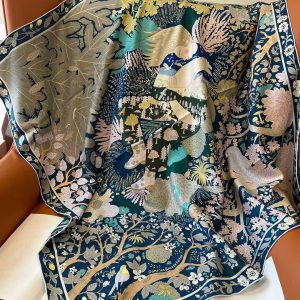 Hermes Dans les Bras de Selene Scarf 90 100% Silk H004284S 07 - Image 6
