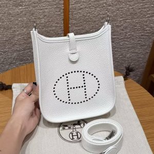 Hermes Evelyne 16 CM Bag Handmade In Taurillon Clemence Leather Sliver Hardware 01 Blanc