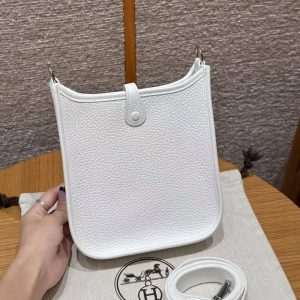 Hermes Evelyne 16 CM Bag Handmade In Taurillon Clemence Leather Sliver Hardware 01 Blanc - Image 2