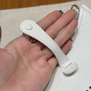 Hermes Evelyne 16 CM Bag Handmade In Taurillon Clemence Leather Sliver Hardware 01 Blanc - Image 11