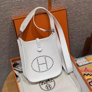 Hermes Evelyne 16 CM Bag Handmade In Taurillon Clemence Leather Sliver Hardware 01 Blanc - Image 9