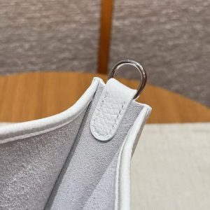 Hermes Evelyne 16 CM Bag Handmade In Taurillon Clemence Leather Sliver Hardware 01 Blanc - Image 6