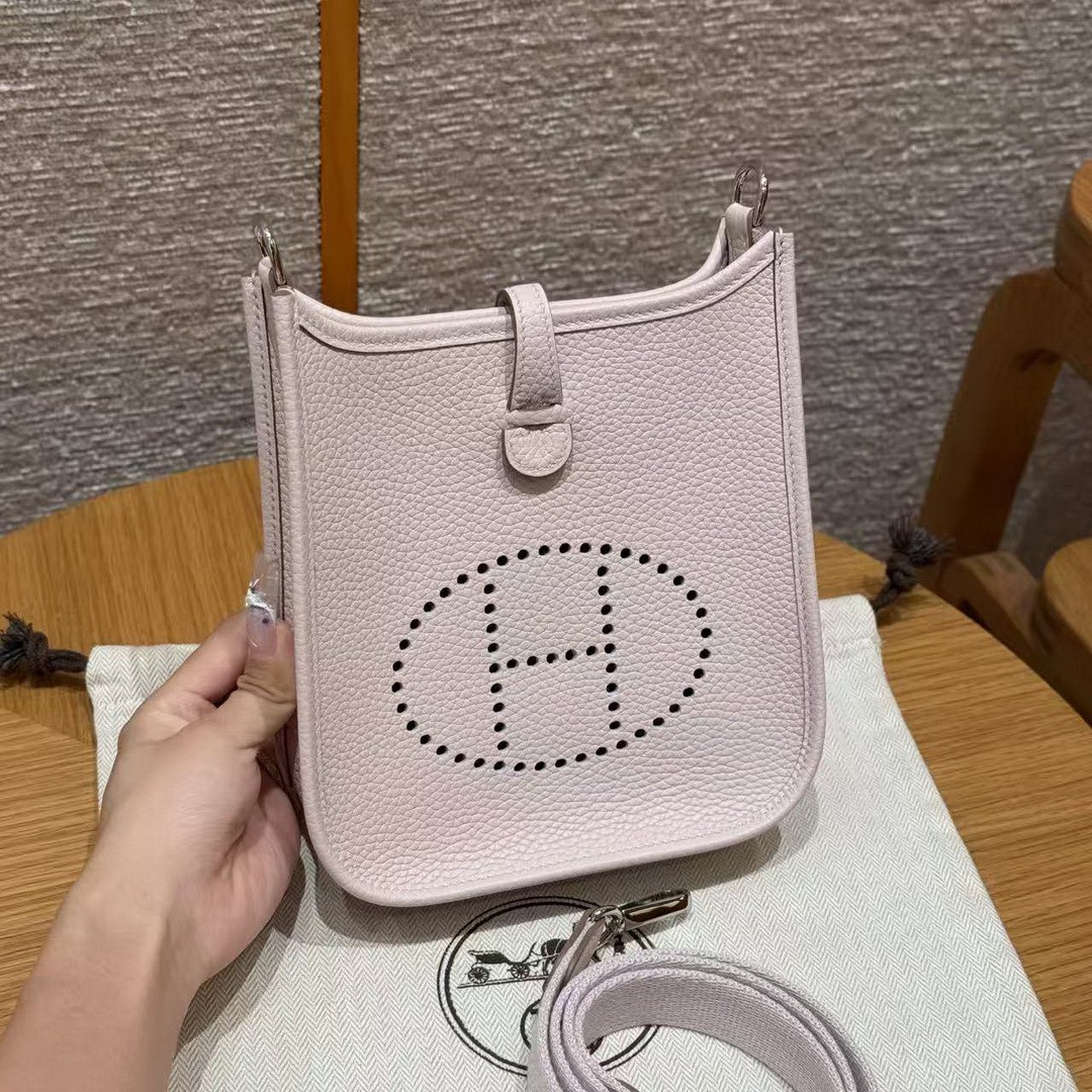 Hermes Evelyne 16 CM Bag Handmade In Taurillon Clemence Leather Silver Hardware 09 Mauve Pale