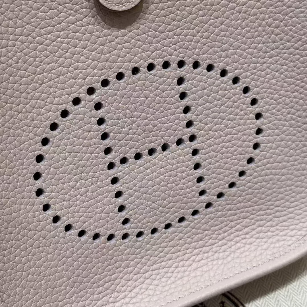 Hermes Evelyne 16 CM Bag Handmade In Taurillon Clemence Leather Silver Hardware 09 Mauve Pale - Image 13