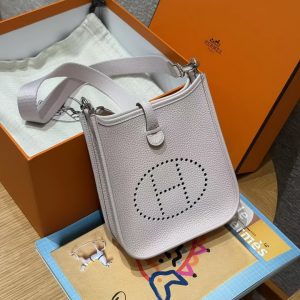 Hermes Evelyne 16 CM Bag Handmade In Taurillon Clemence Leather Silver Hardware 09 Mauve Pale - Image 10