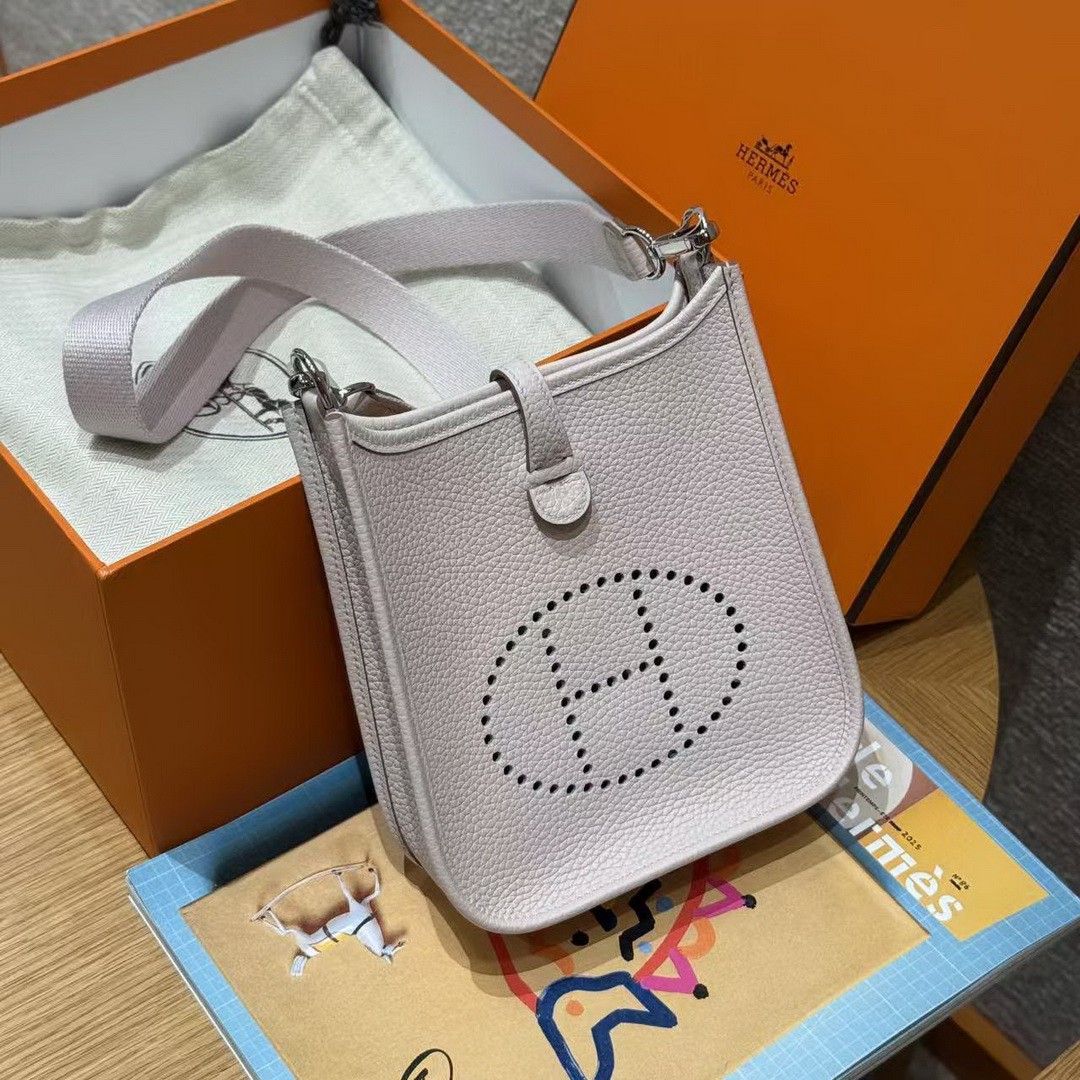 Hermes Evelyne 16 CM Bag Handmade In Taurillon Clemence Leather Silver Hardware 09 Mauve Pale - Image 10