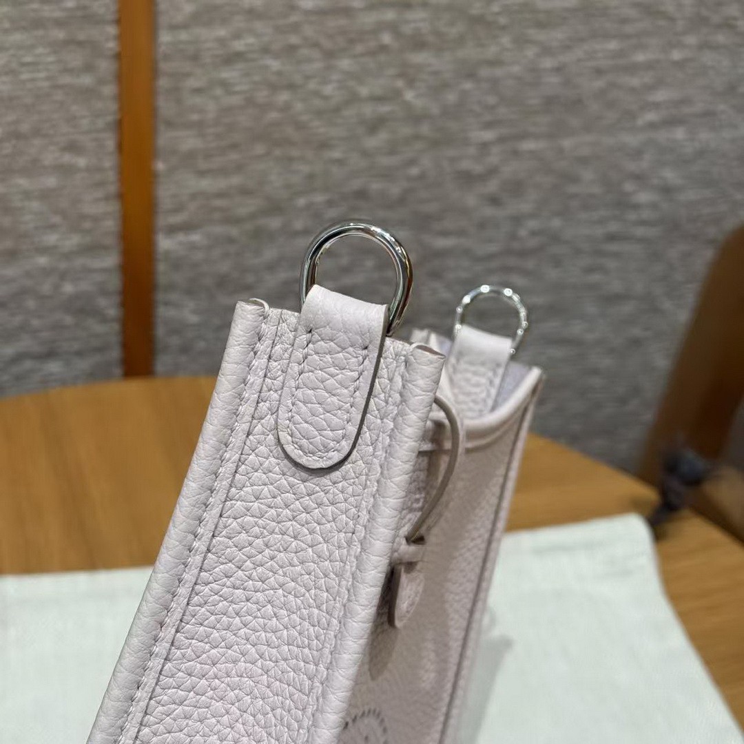 Hermes Evelyne 16 CM Bag Handmade In Taurillon Clemence Leather Silver Hardware 09 Mauve Pale - Image 7