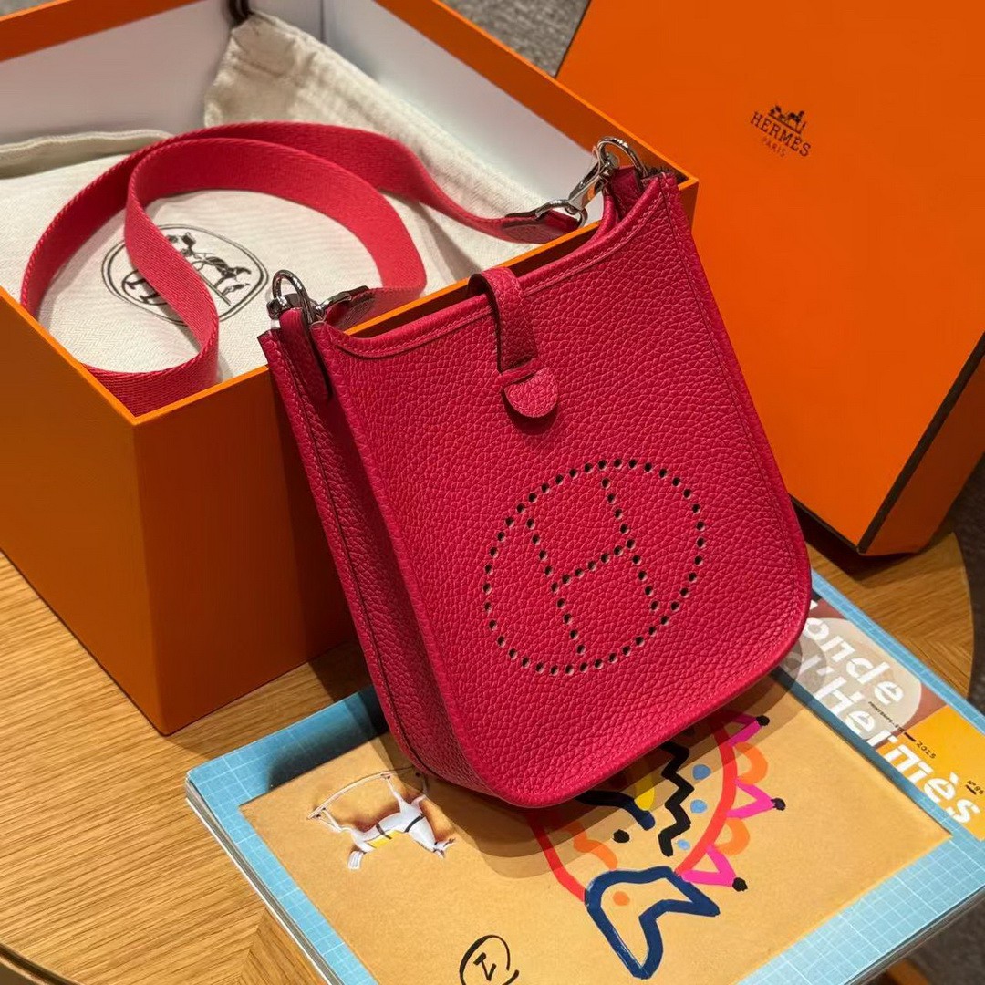 Hermes Evelyne 16 CM Bag Handmade In Taurillon Clemence Leather Sliver Hardware 0D Rose Maxico - Image 10