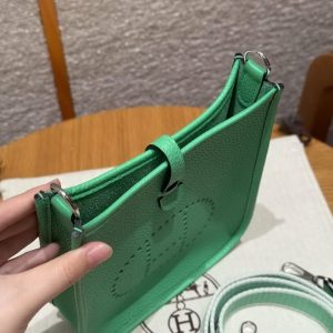 Hermes Evelyne 16 CM Bag Handmade In Epsom Calfskin Leather Sliver Hardware 0T Vert Comics - Image 13