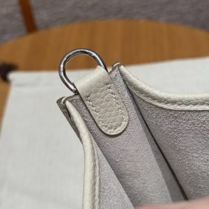 Hermes Evelyne 16 CM Bag Handmade In Taurillon Clemence Leather Silver Hardware 10 Craie - Image 5