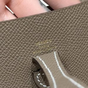 Hermes Evelyne 16 CM Bag Handmade In Epsom Calfskin Leather Gold Hardware 18 Etoupe - Image 15