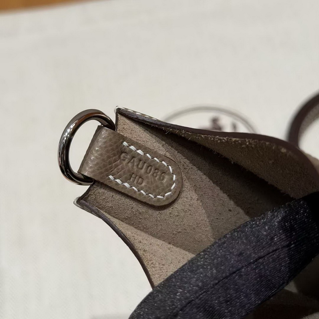 Hermes Evelyne 16 CM Bag Handmade In Epsom Calfskin Leather Sliver Hardware 18 Etoupe - Image 9