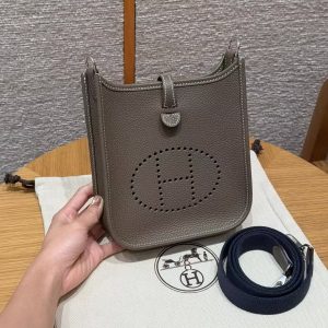 Hermes Evelyne 16 CM Bag Handmade In Taurillon Clemence Leather Silver Hardware 18 Etoupe