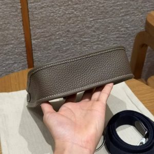 Hermes Evelyne 16 CM Bag Handmade In Taurillon Clemence Leather Silver Hardware 18 Etoupe - Image 18
