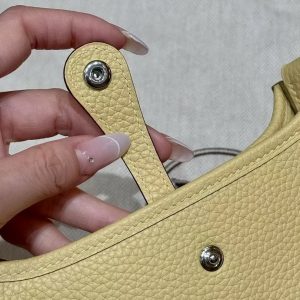 Hermes Evelyne 16 CM Bag Handmade In Taurillon Clemence Leather Silver Hardware 1Z Jaune Poussin - Image 7