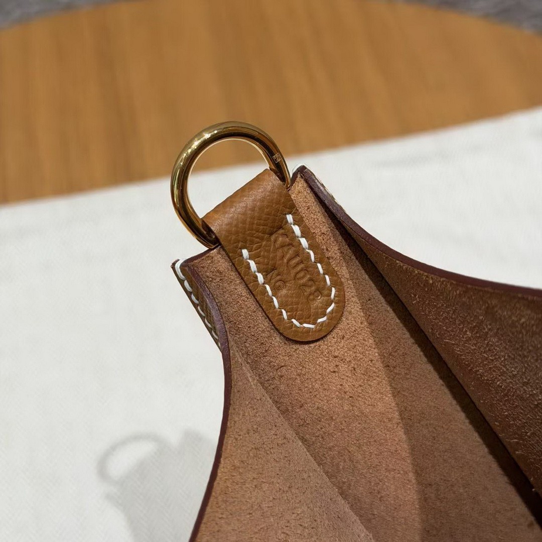 Hermes Evelyne 16 CM Bag Handmade In Epsom Calfskin Leather Gold Hardware 37 Gold - Image 17