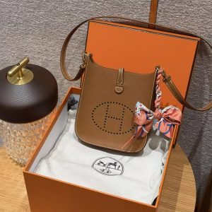 Hermes Evelyne 16 CM Bag Handmade In Epsom Calfskin Leather Gold Hardware 37 Gold - Image 15
