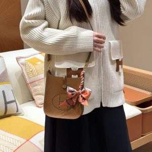 Hermes Evelyne 16 CM Bag Handmade In Epsom Calfskin Leather Gold Hardware 37 Gold - Image 3