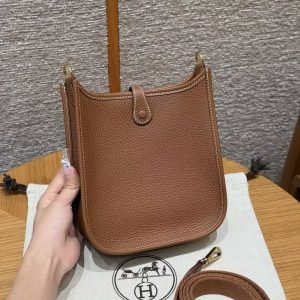 Hermes Evelyne 16 CM Bag Handmade In Taurillon Clemence Leather Gold Hardware 37 Gold - Image 2