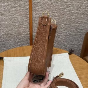 Hermes Evelyne 16 CM Bag Handmade In Taurillon Clemence Leather Gold Hardware 37 Gold - Image 15