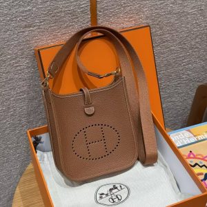 Hermes Evelyne 16 CM Bag Handmade In Taurillon Clemence Leather Gold Hardware 37 Gold - Image 8