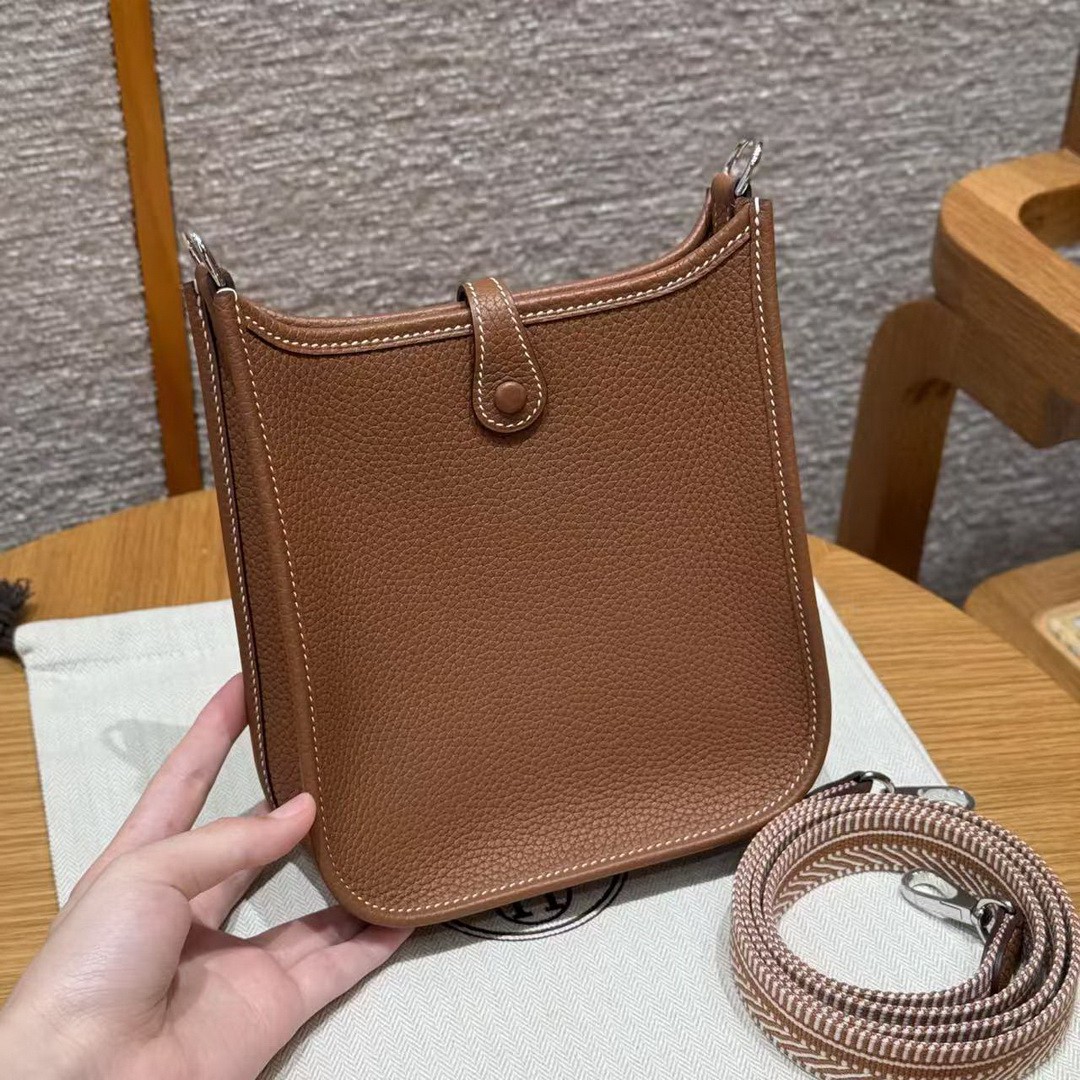 Hermes Evelyne 16 CM Bag Handmade In Taurillon Clemence Leather Silver Hardware 37 Gold - Image 2