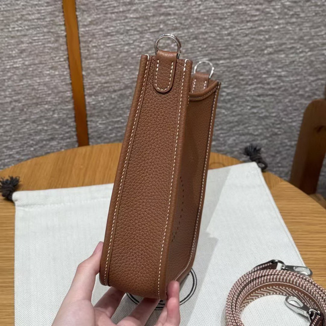 Hermes Evelyne 16 CM Bag Handmade In Taurillon Clemence Leather Silver Hardware 37 Gold - Image 14