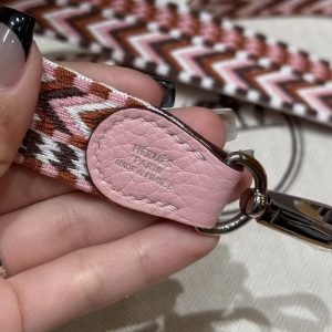 Hermes Evelyne 16 CM Bag Handmade In Taurillon Clemence Leather Silver Hardware 3Q Rose Sakura - Image 3
