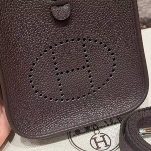 Hermes Evelyne 16 CM Bag Handmade In Taurillon Clemence Leather Gold Hardware 47 Chocolate - Image 12