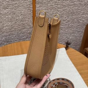 Hermes Evelyne 16 CM Bag Handmade In Epsom Calfskin Leather Gold Hardware 4B Biscuit - Image 15