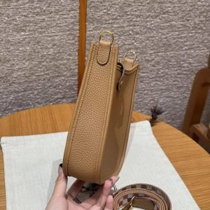 Hermes Evelyne 16 CM Bag Handmade In Epsom Calfskin Leather Gold Hardware 4B Biscuit - Image 14
