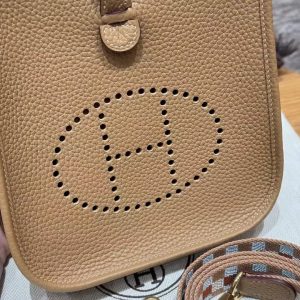 Hermes Evelyne 16 CM Bag Handmade In Epsom Calfskin Leather Gold Hardware 4B Biscuit - Image 11