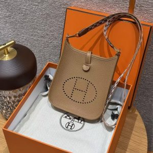 Hermes Evelyne 16 CM Bag Handmade In Epsom Calfskin Leather Gold Hardware 4B Biscuit - Image 8