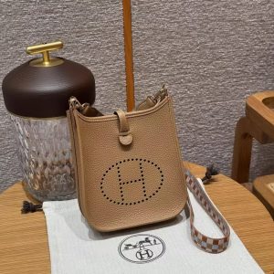 Hermes Evelyne 16 CM Bag Handmade In Epsom Calfskin Leather Gold Hardware 4B Biscuit - Image 5
