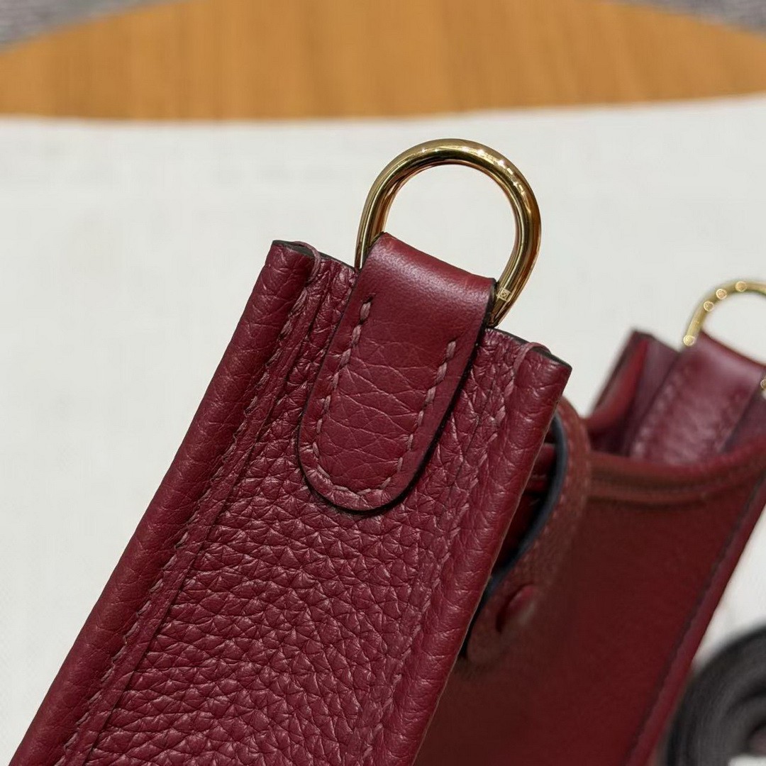 Hermes Evelyne 16 CM Bag Handmade In Taurillon Clemence Leather Gold Hardware 55 Rouge H - Image 10